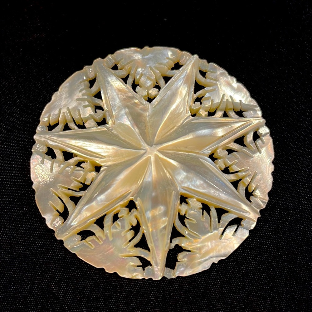 Vintage Mother Of Pearl MOP 7Point Star/Snowflake Hand Carved Brooch/Pin
